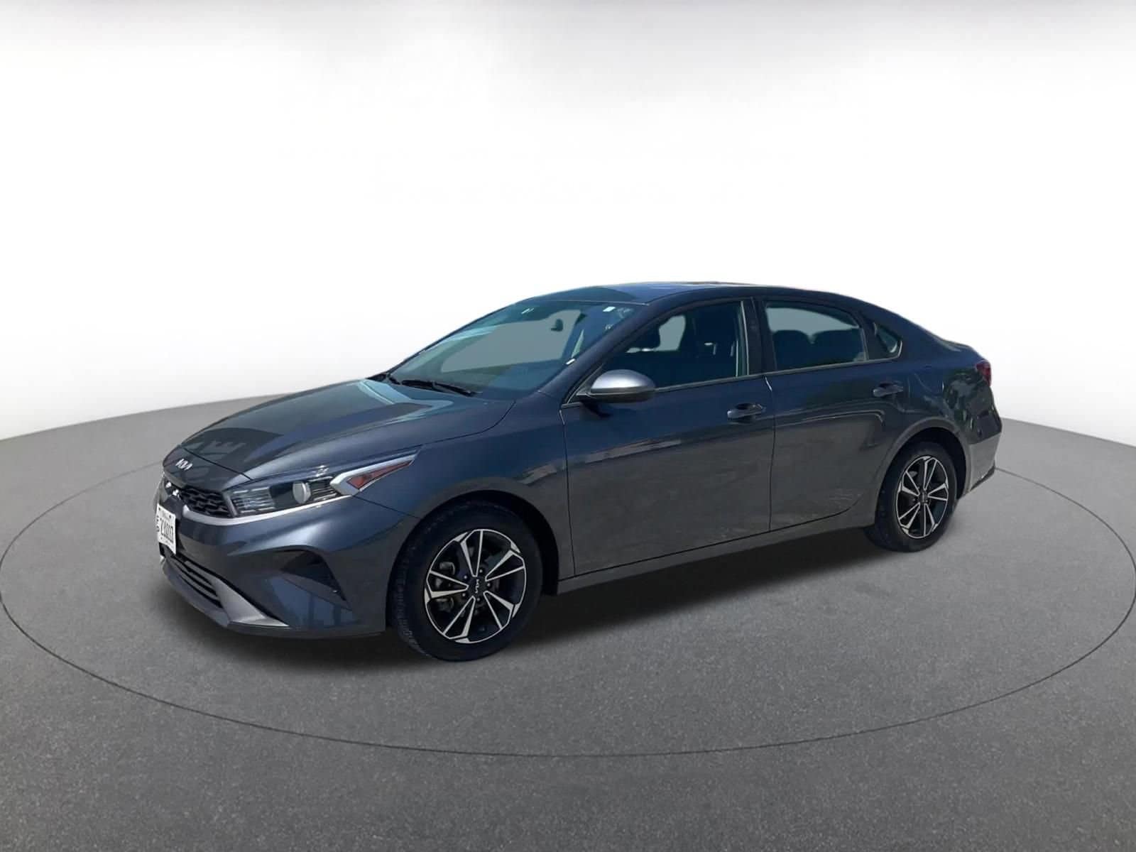 Thumbnail: 2024 Kia Forte - 8