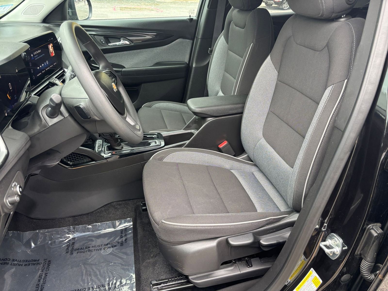 Thumbnail: 2025 Chevrolet TrailBlazer - 32