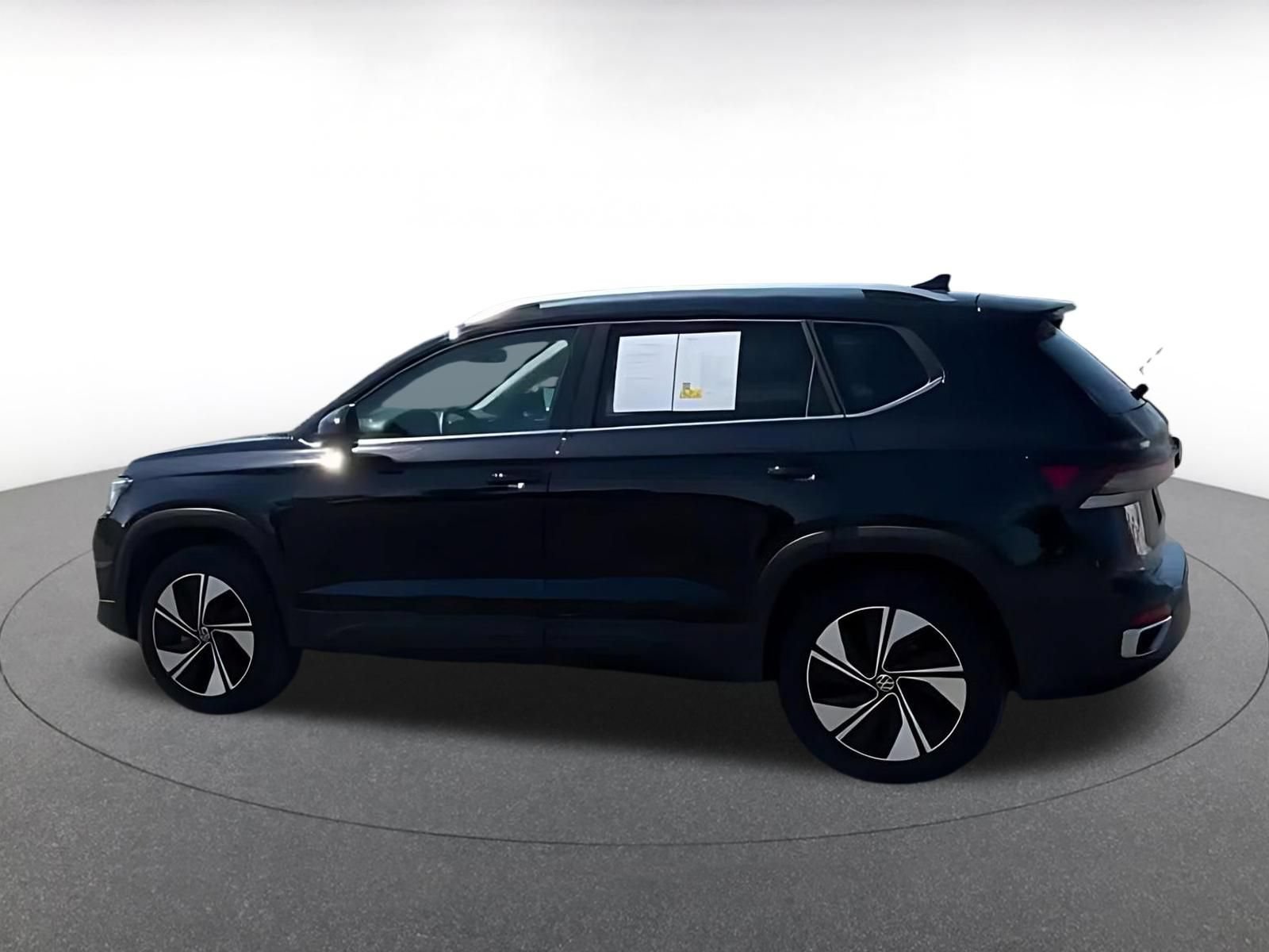Thumbnail: 2025 Volkswagen Taos - 8