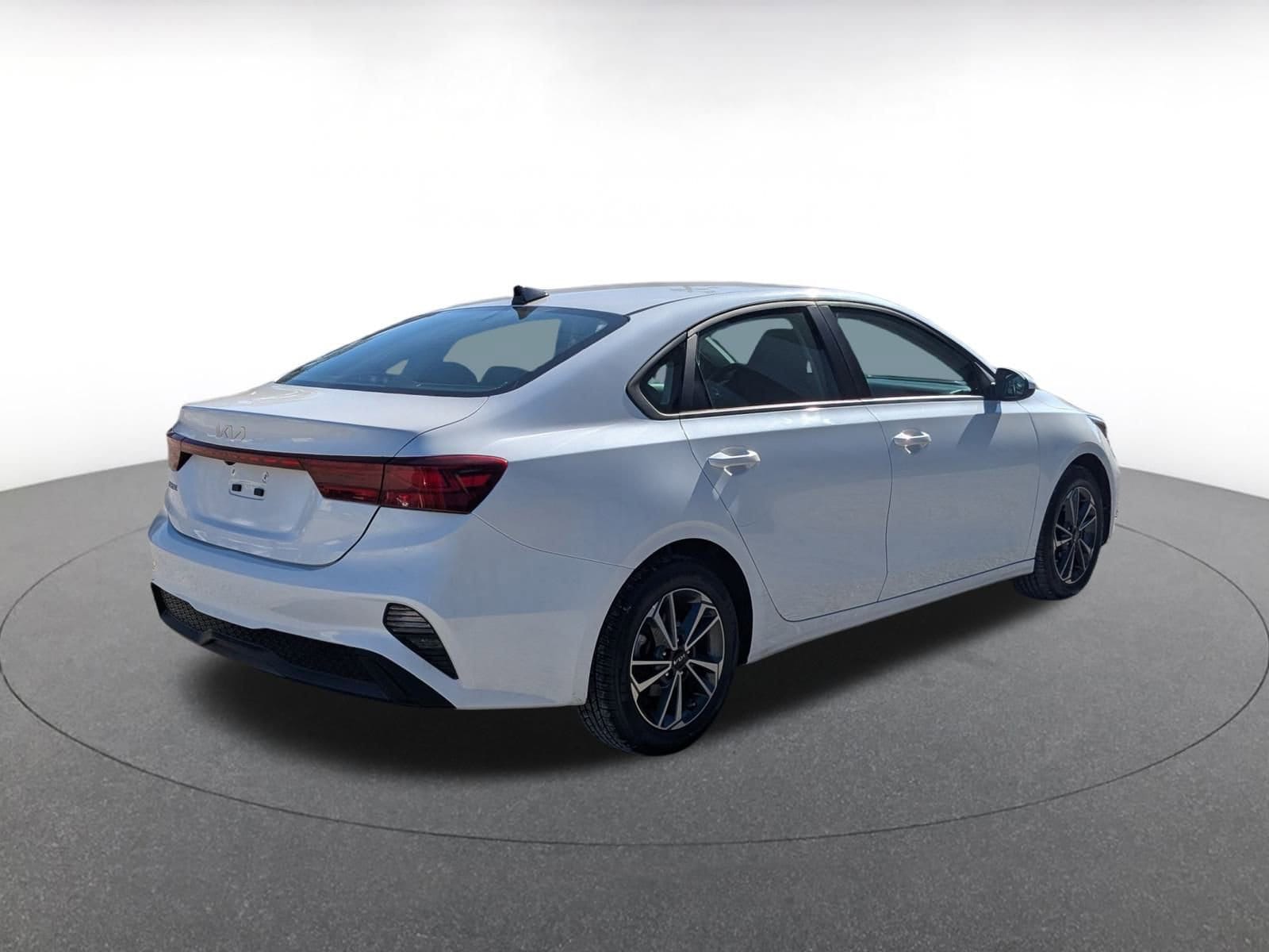 Thumbnail: 2024 Kia Forte - 5
