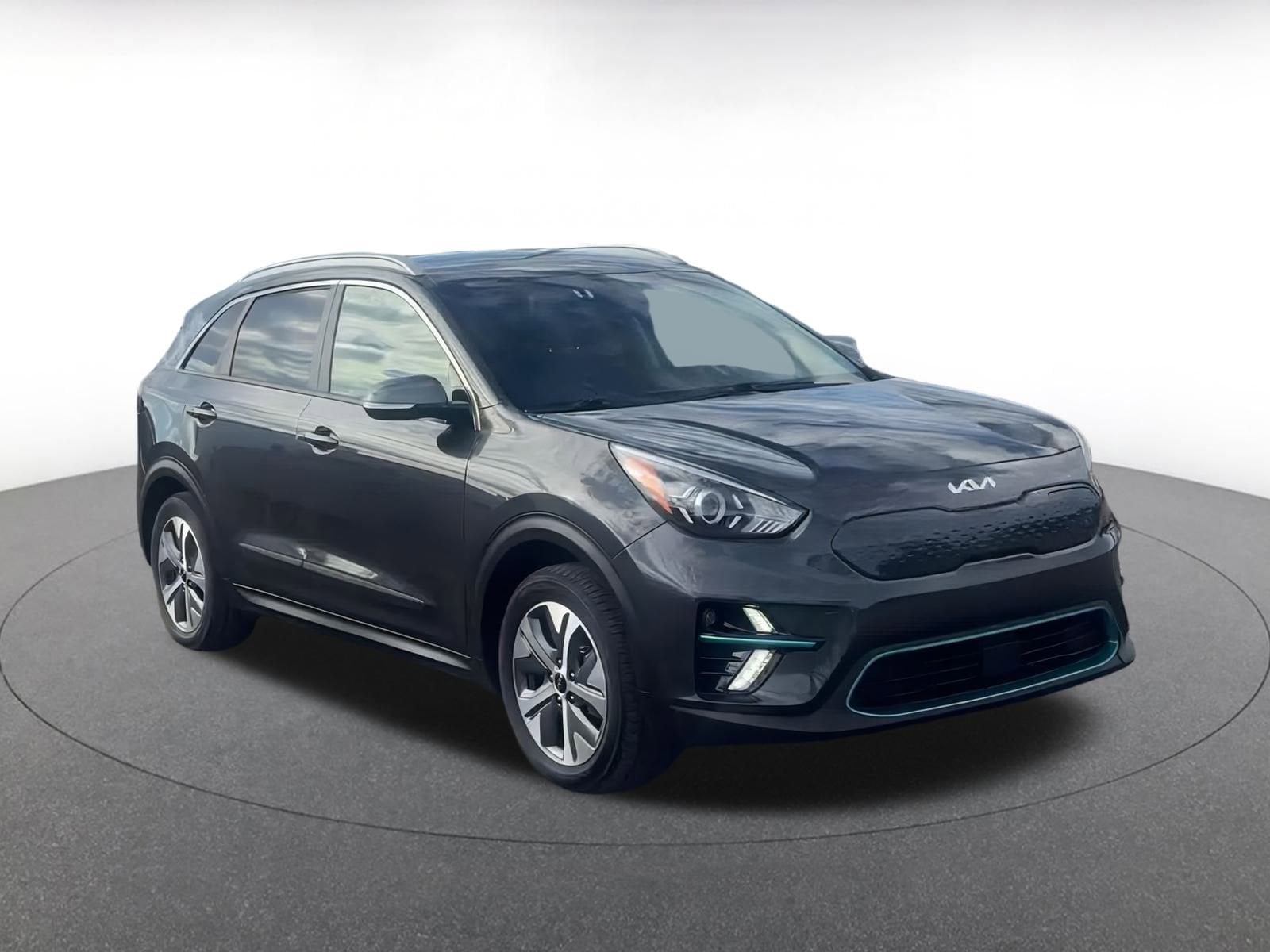 Thumbnail: 2022 Kia Niro - 3