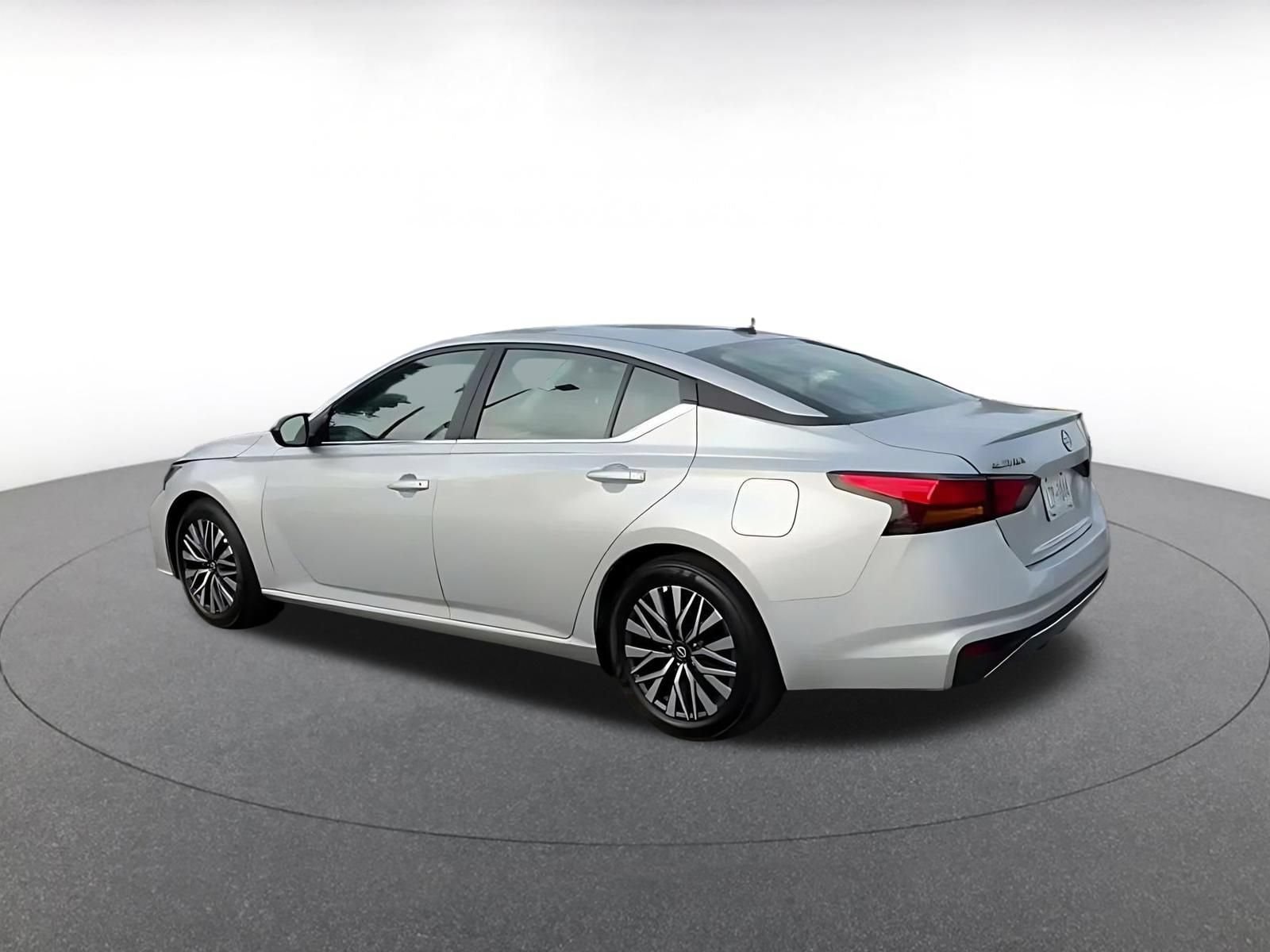 Thumbnail: 2026 Nissan Altima - 8