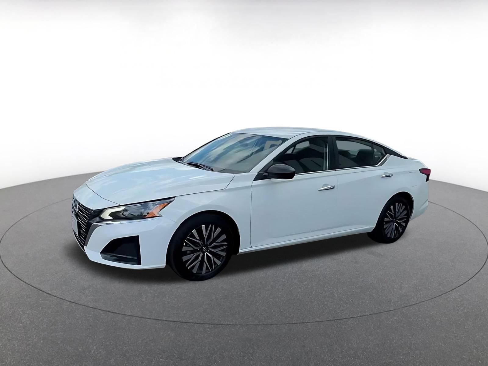 Thumbnail: 2025 Nissan Altima - 7