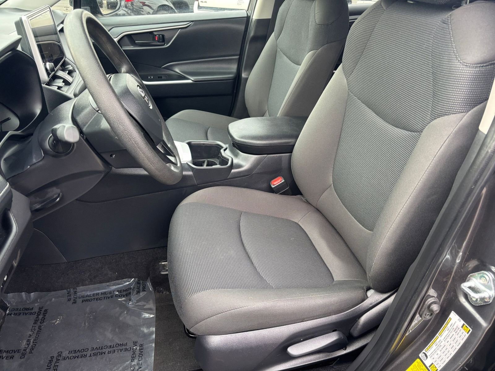 Thumbnail: 2025 Toyota RAV4 - 32