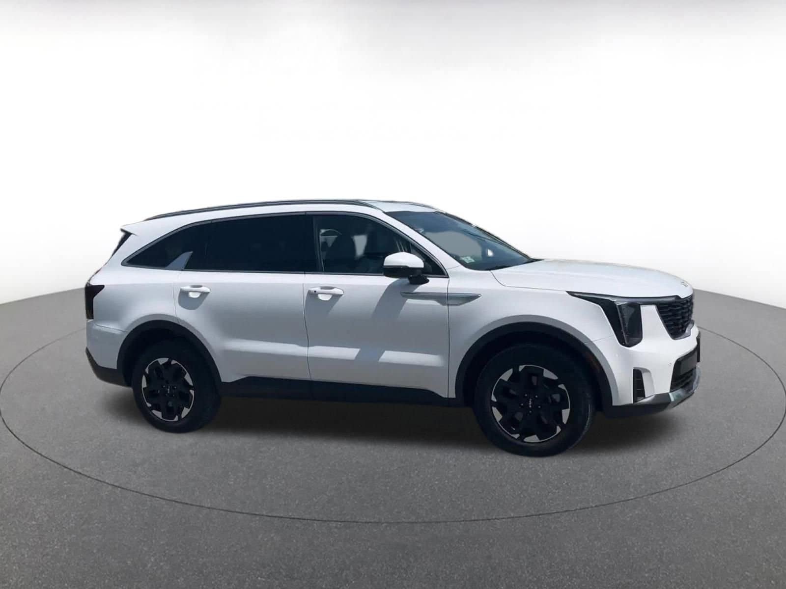 2024 Kia Sorento S 2