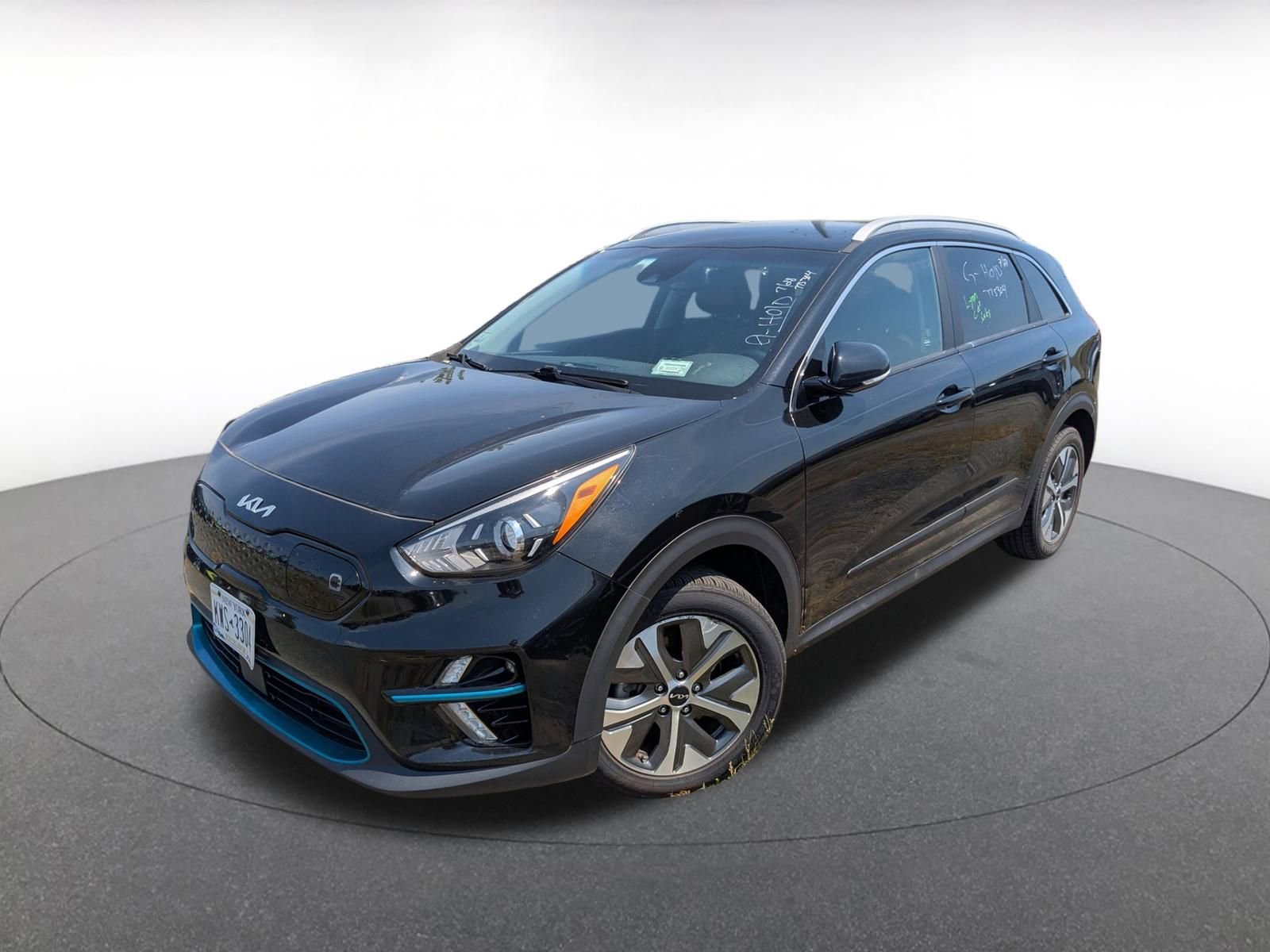 Thumbnail: 2022 Kia Niro - 3