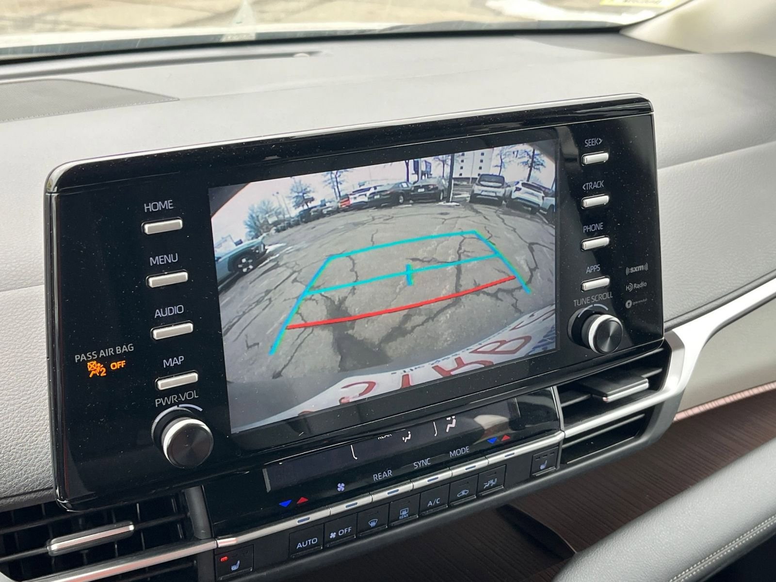 Thumbnail: 2024 Toyota Sienna - 17