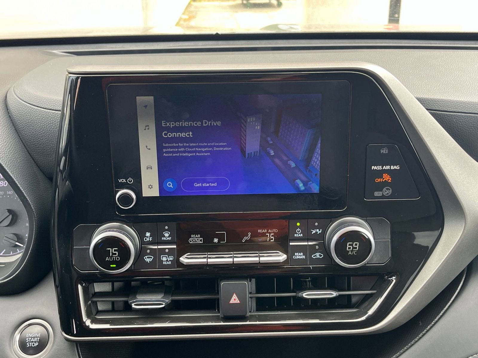 Thumbnail: 2025 Toyota Highlander - 17