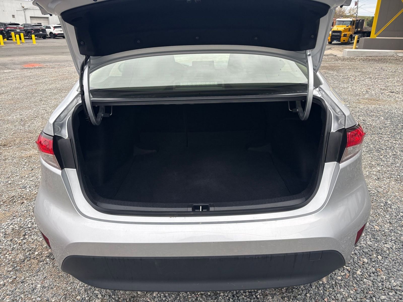 Thumbnail: 2025 Toyota Corolla - 27