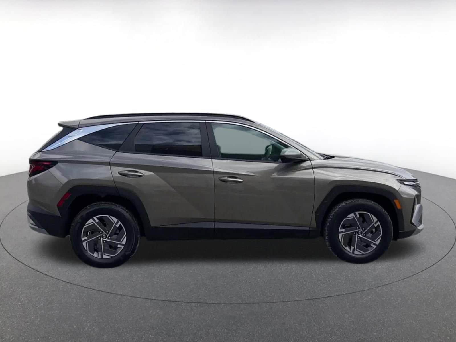 Thumbnail: 2025 Hyundai Tucson - 16