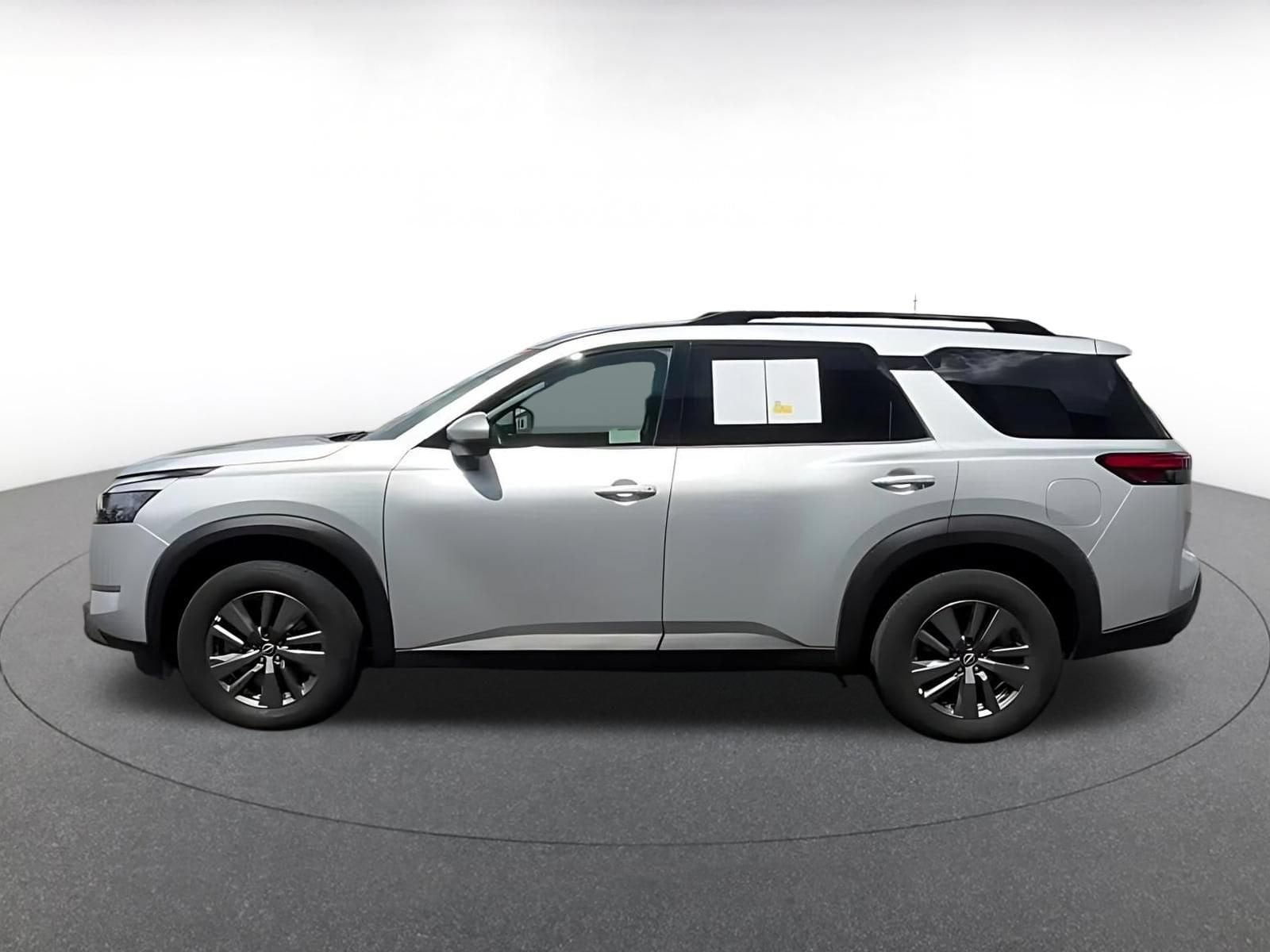 Thumbnail: 2025 Nissan Pathfinder - 9