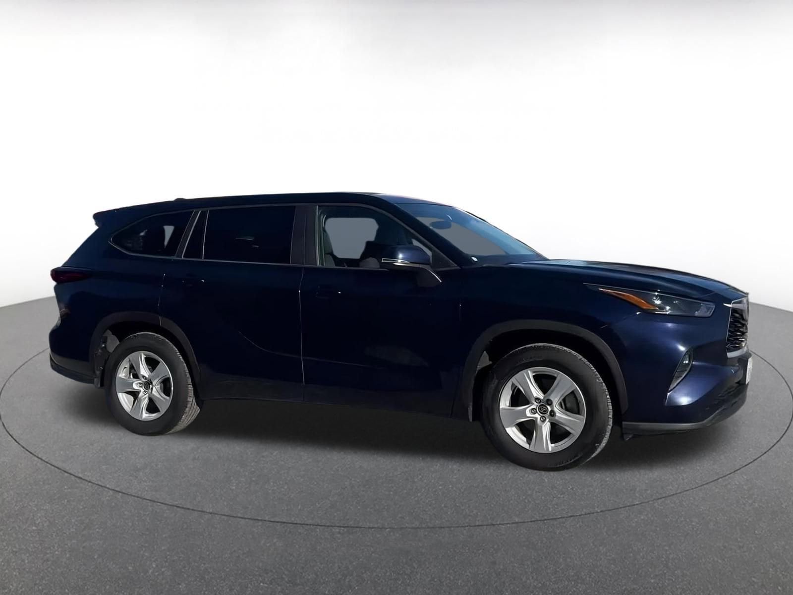 Thumbnail: 2025 Toyota Highlander - 16