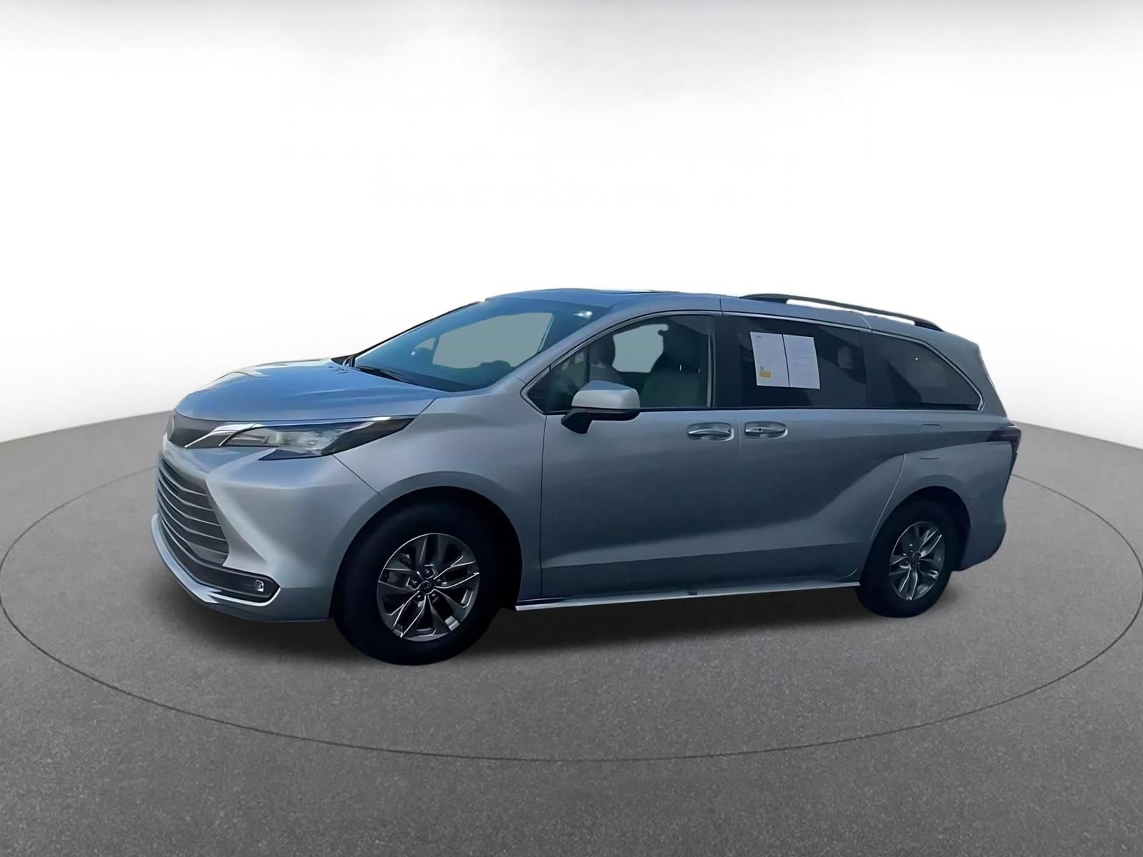 Thumbnail: 2025 Toyota Sienna - 8