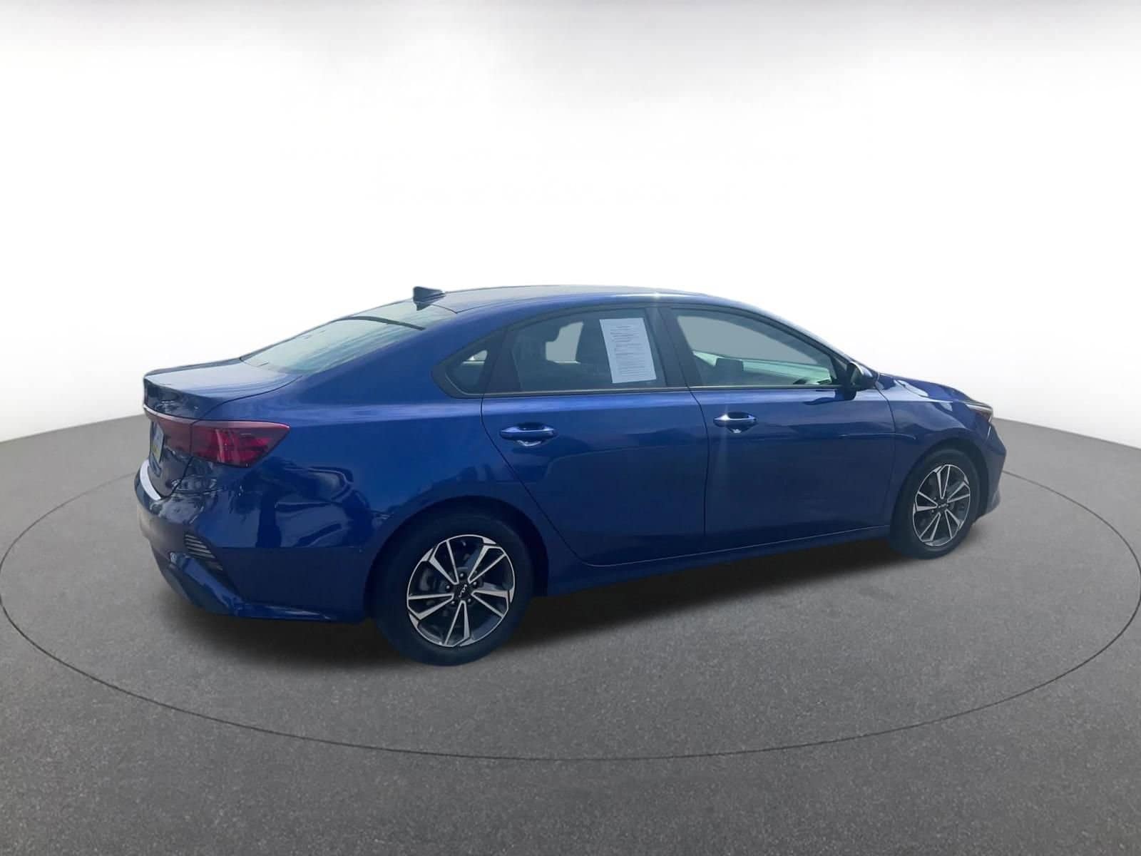 Thumbnail: 2023 Kia Forte - 15
