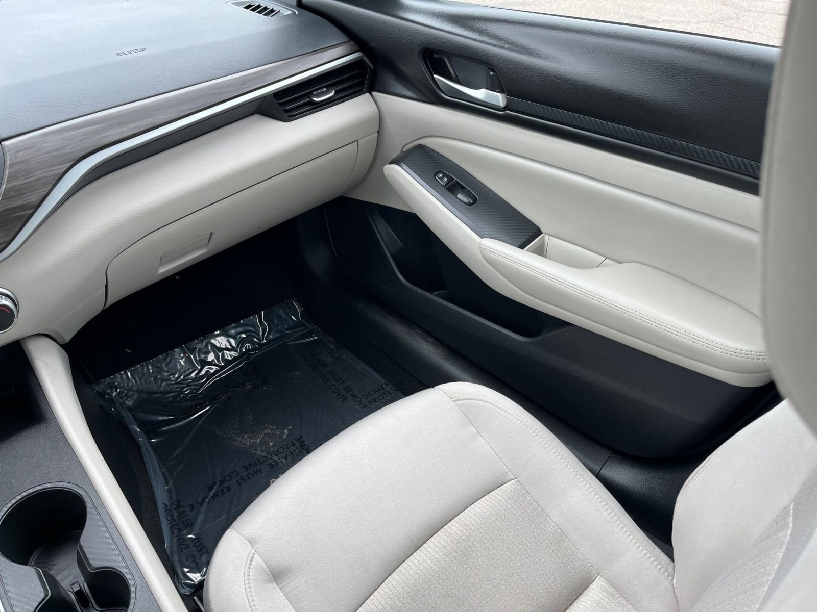 Thumbnail: 2025 Nissan Altima - 32