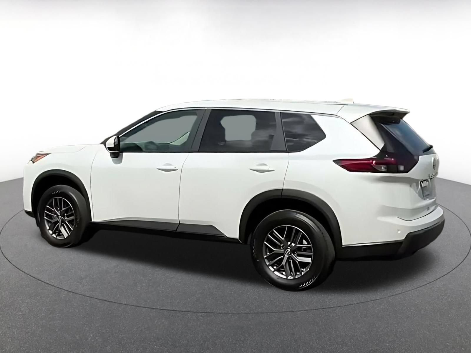 Thumbnail: 2026 Nissan Rogue - 10