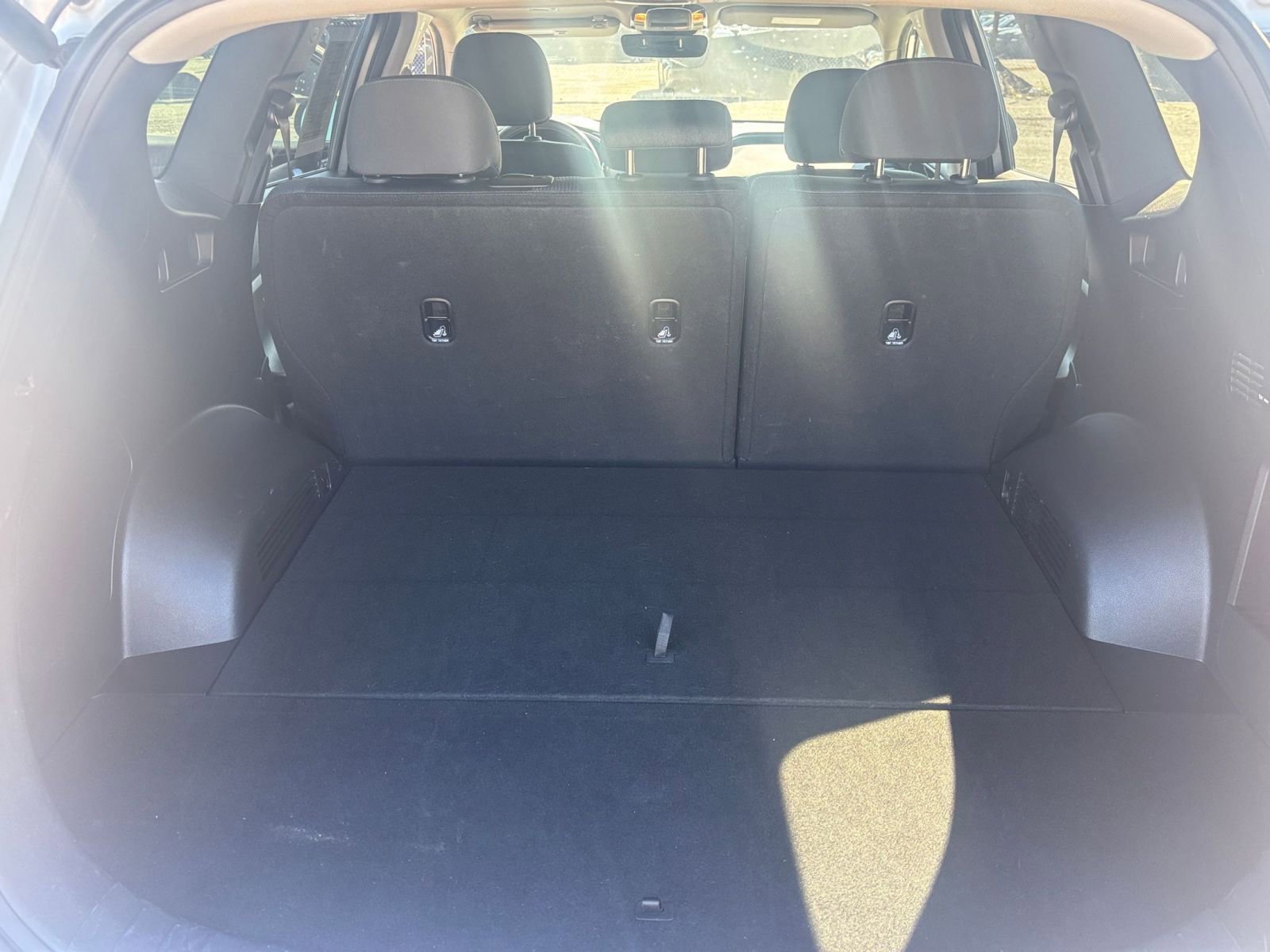 Thumbnail: 2023 Hyundai Santa Fe - 28