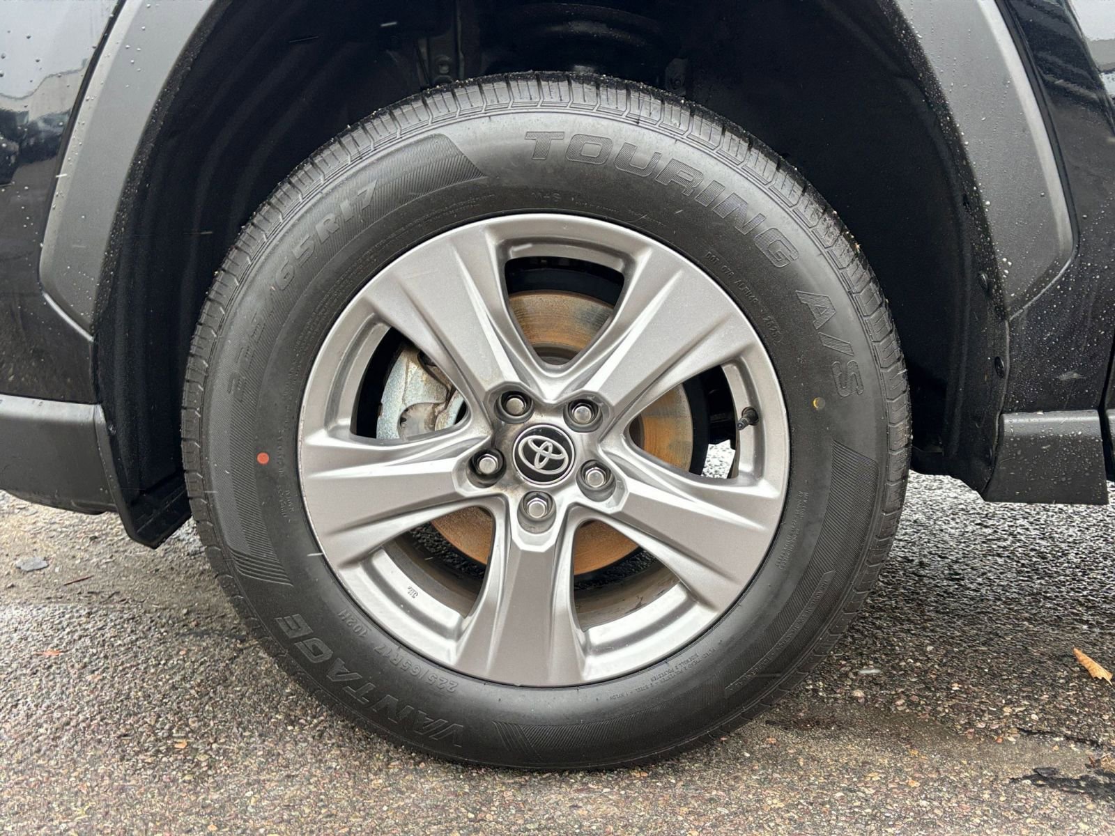 Thumbnail: 2025 Toyota RAV4 - 25