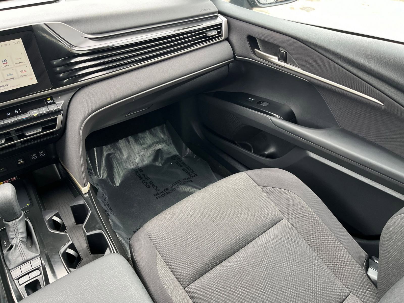 Thumbnail: 2025 Toyota Camry - 32