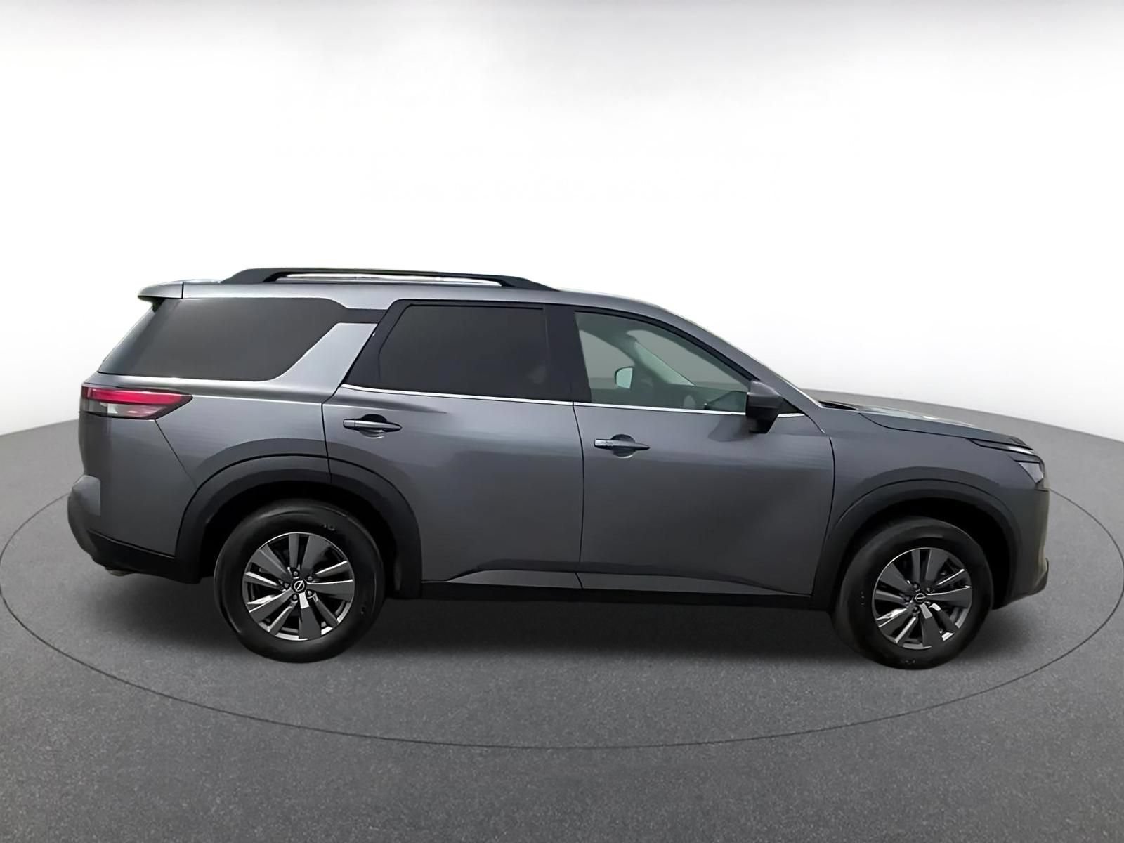 Thumbnail: 2025 Nissan Pathfinder - 13