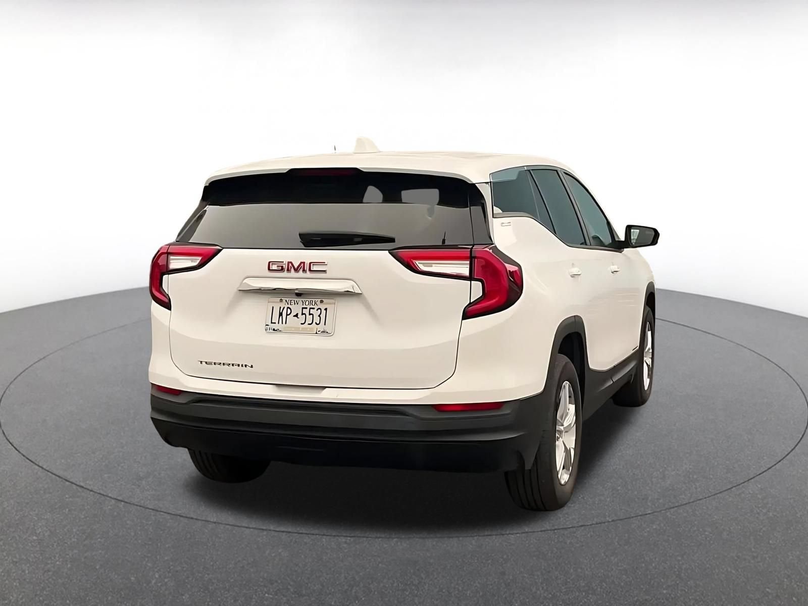 2024 GMC Terrain SLE - Photo 12