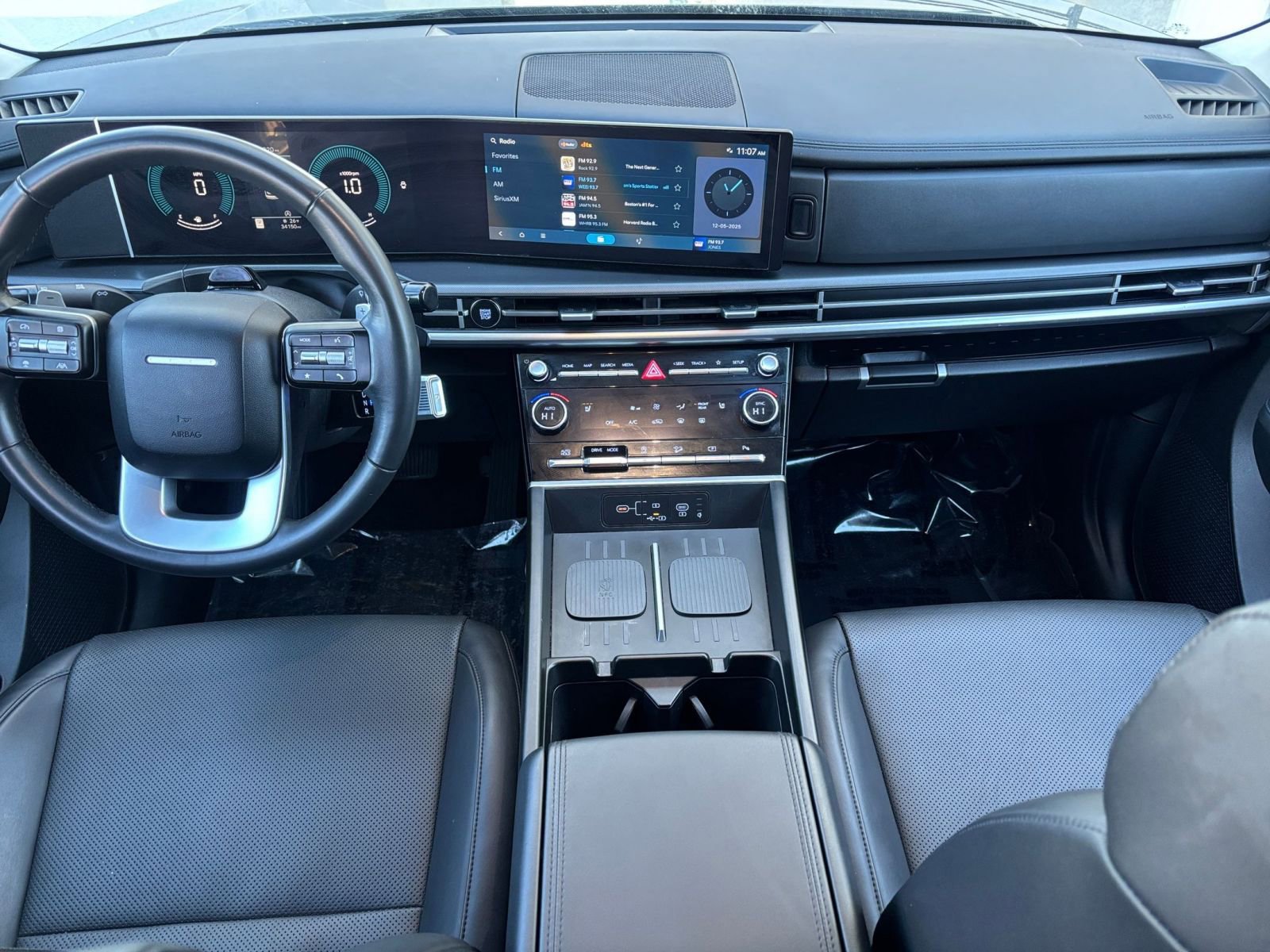 Thumbnail: 2025 Hyundai Santa Fe - 32