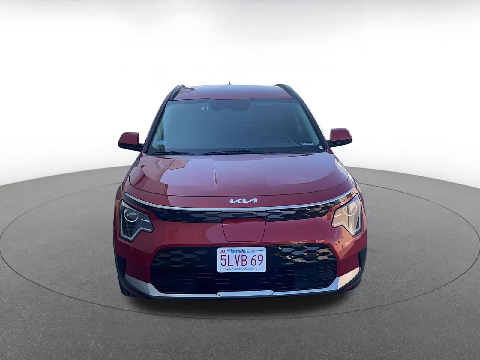 Thumbnail: 2023 Kia Niro - 4