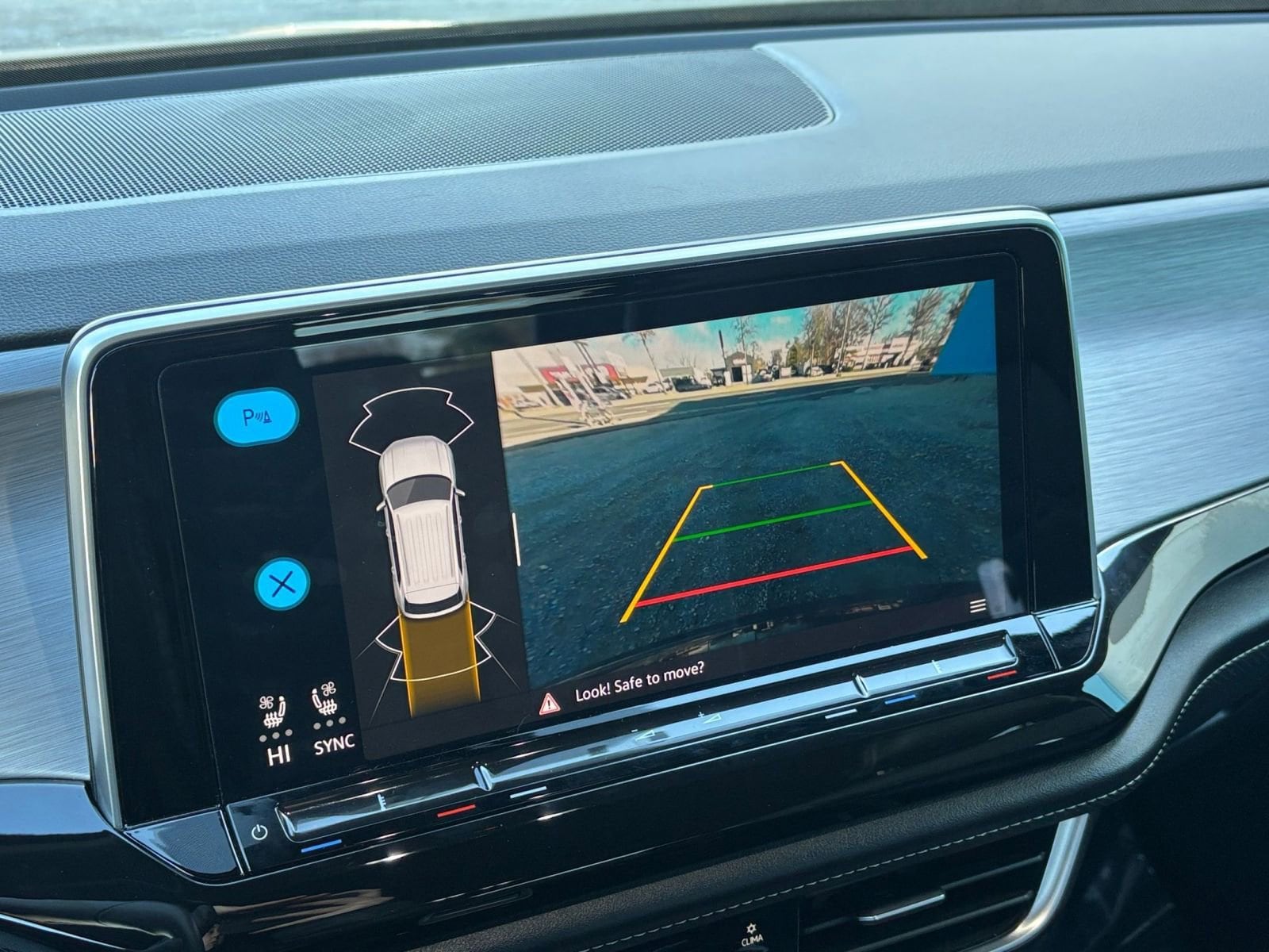 Thumbnail: 2025 Volkswagen Atlas - 17