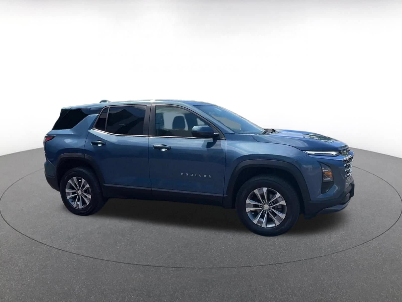 Thumbnail: 2025 Chevrolet Equinox - 2