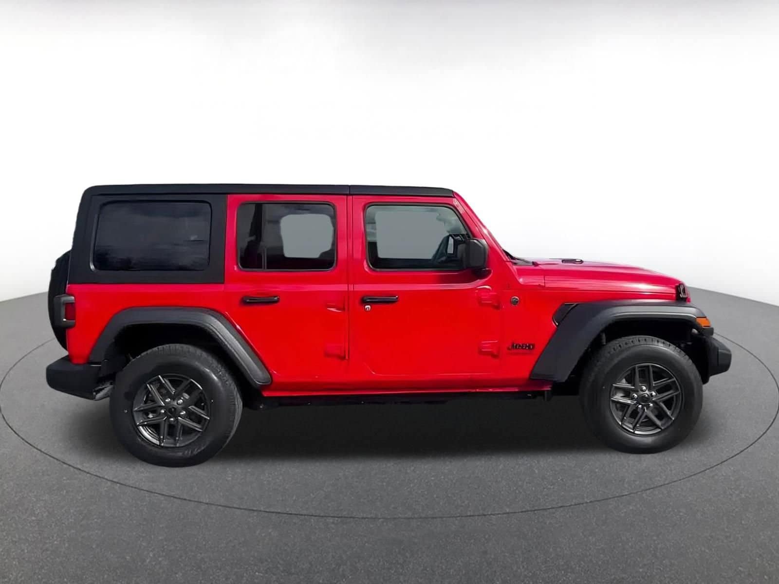 Thumbnail: 2025 Jeep Wrangler - 16