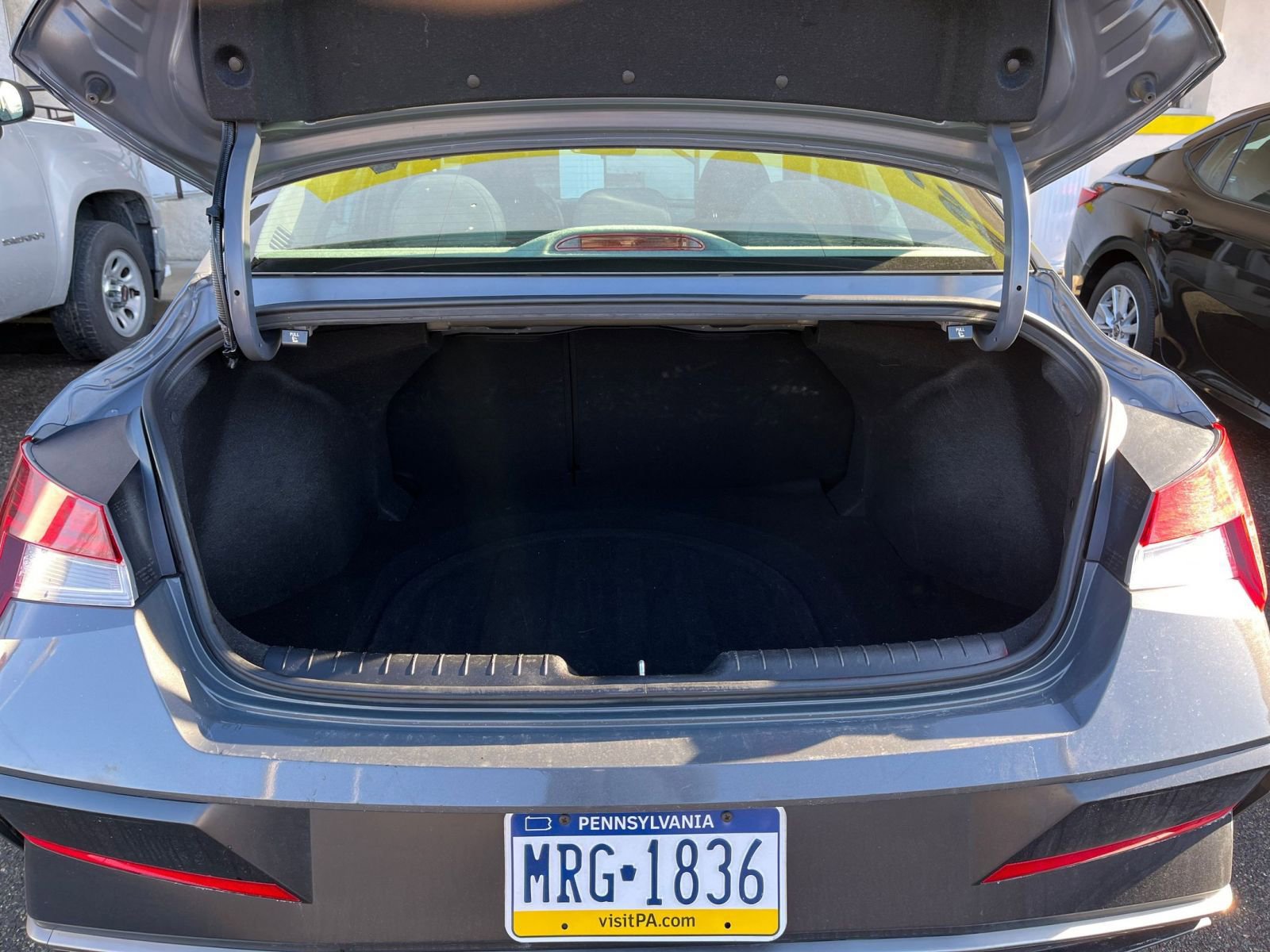 Thumbnail: 2025 Hyundai Elantra - 28