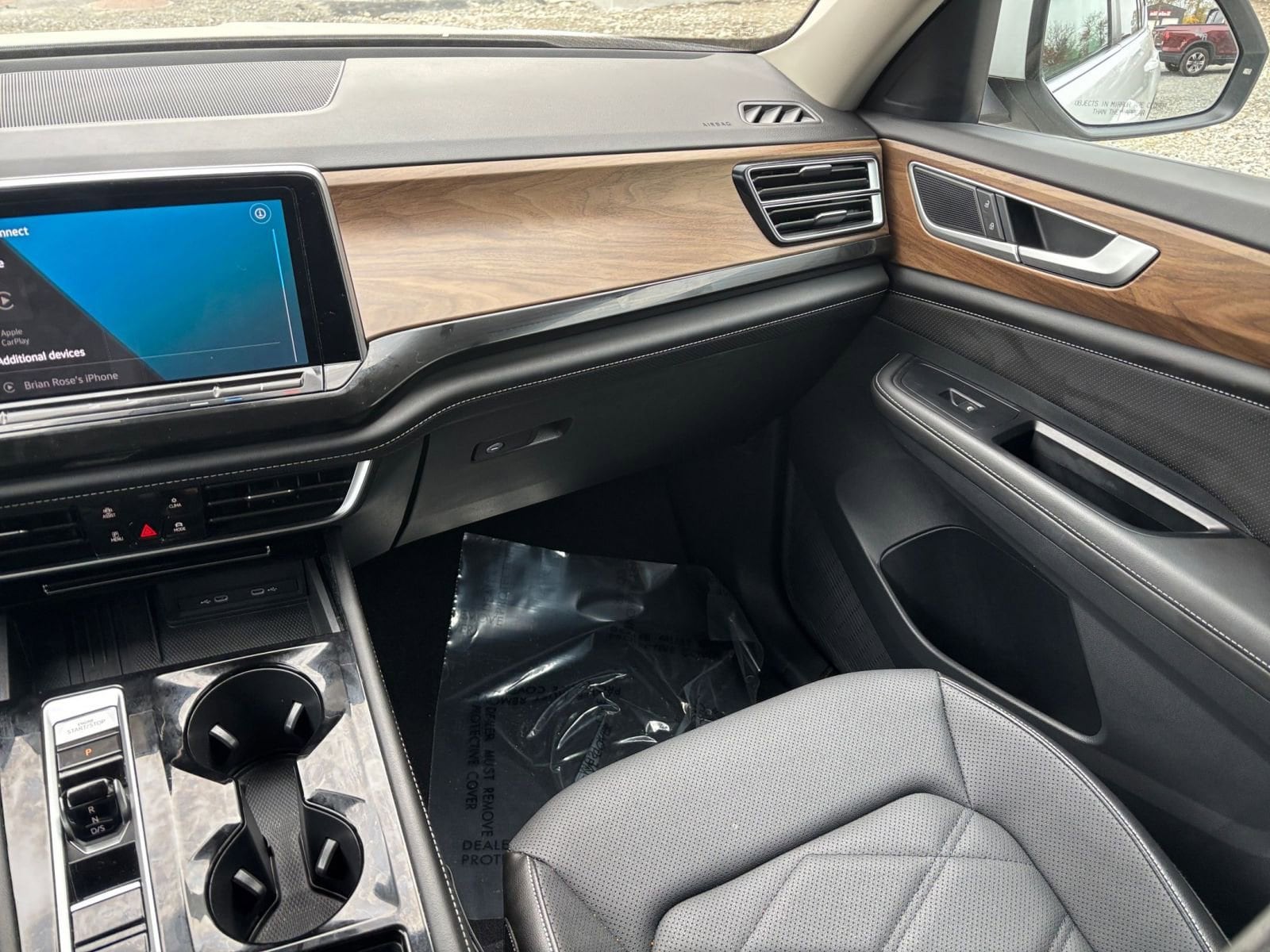 Thumbnail: 2025 Volkswagen Atlas - 32