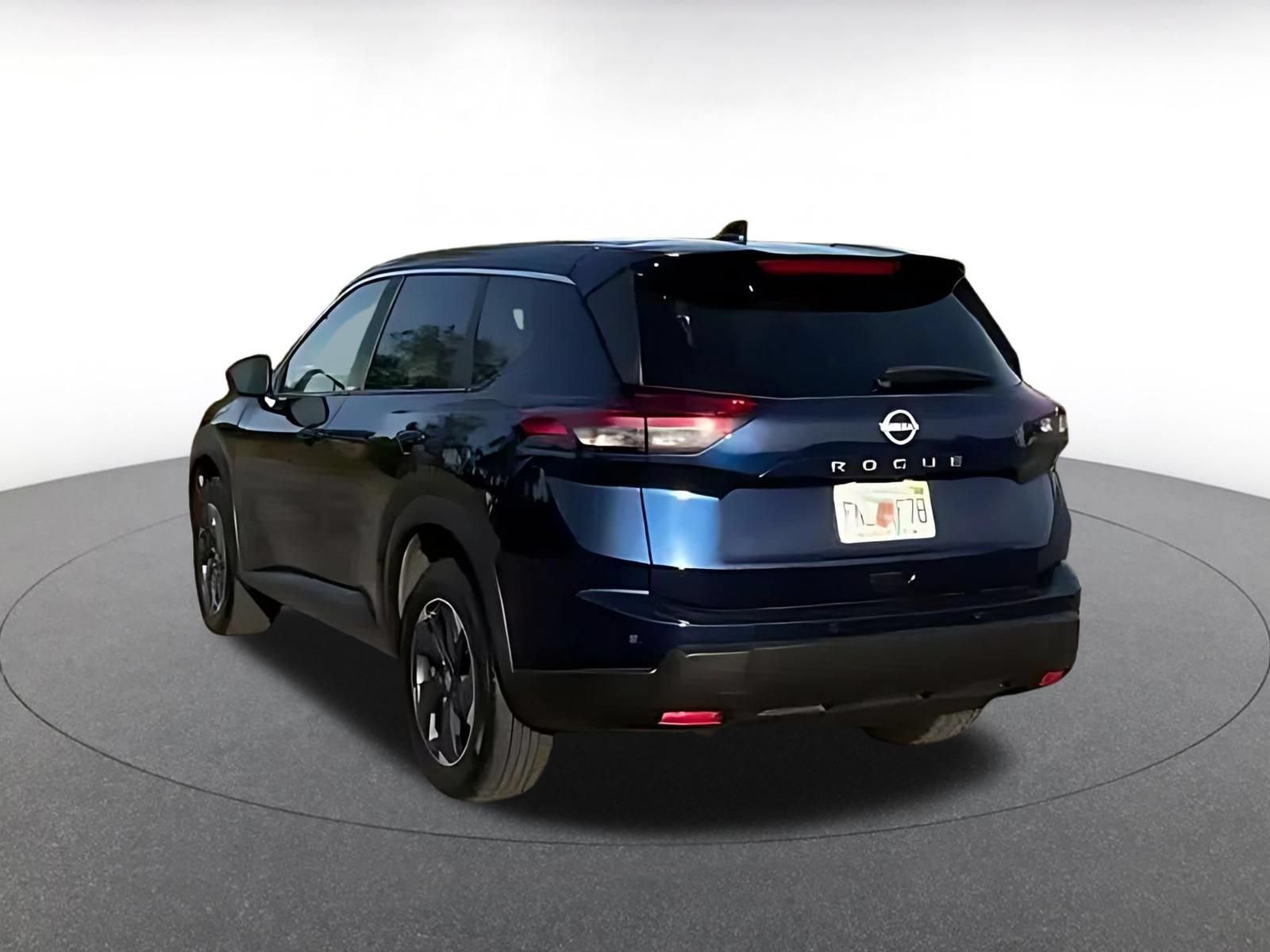 Thumbnail: 2025 Nissan Rogue - 10