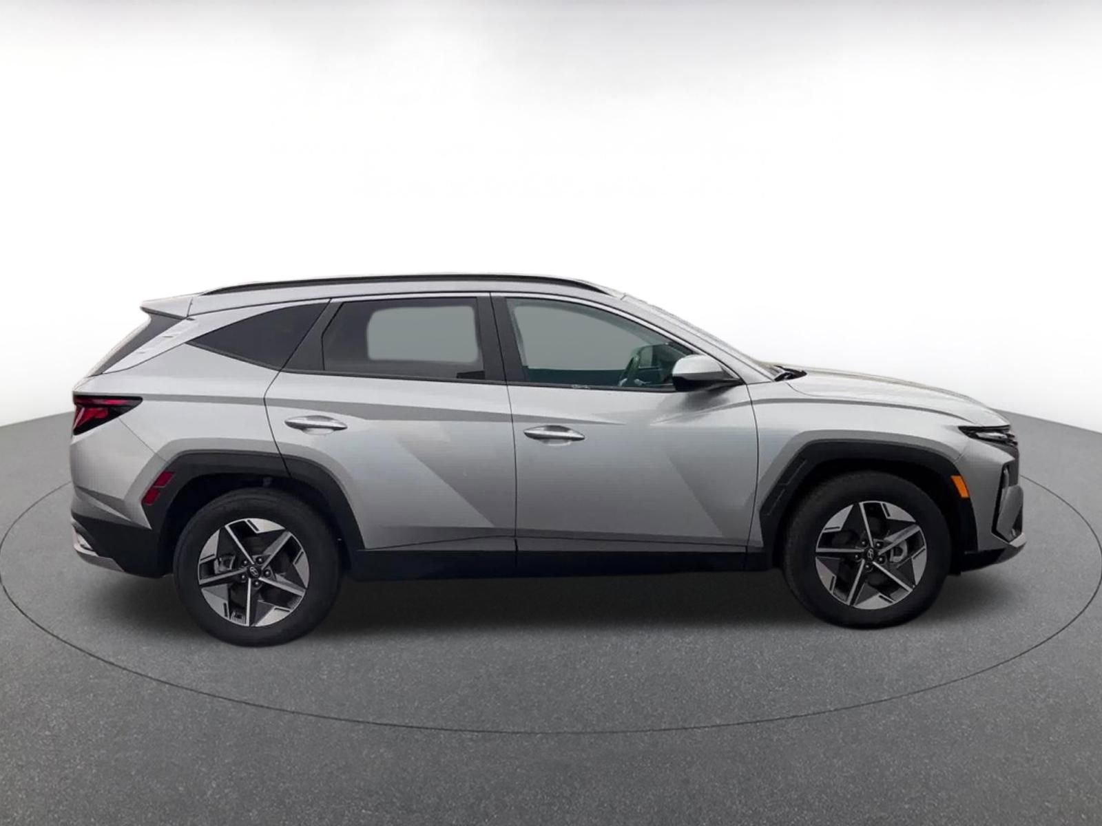 Thumbnail: 2025 Hyundai Tucson - 16
