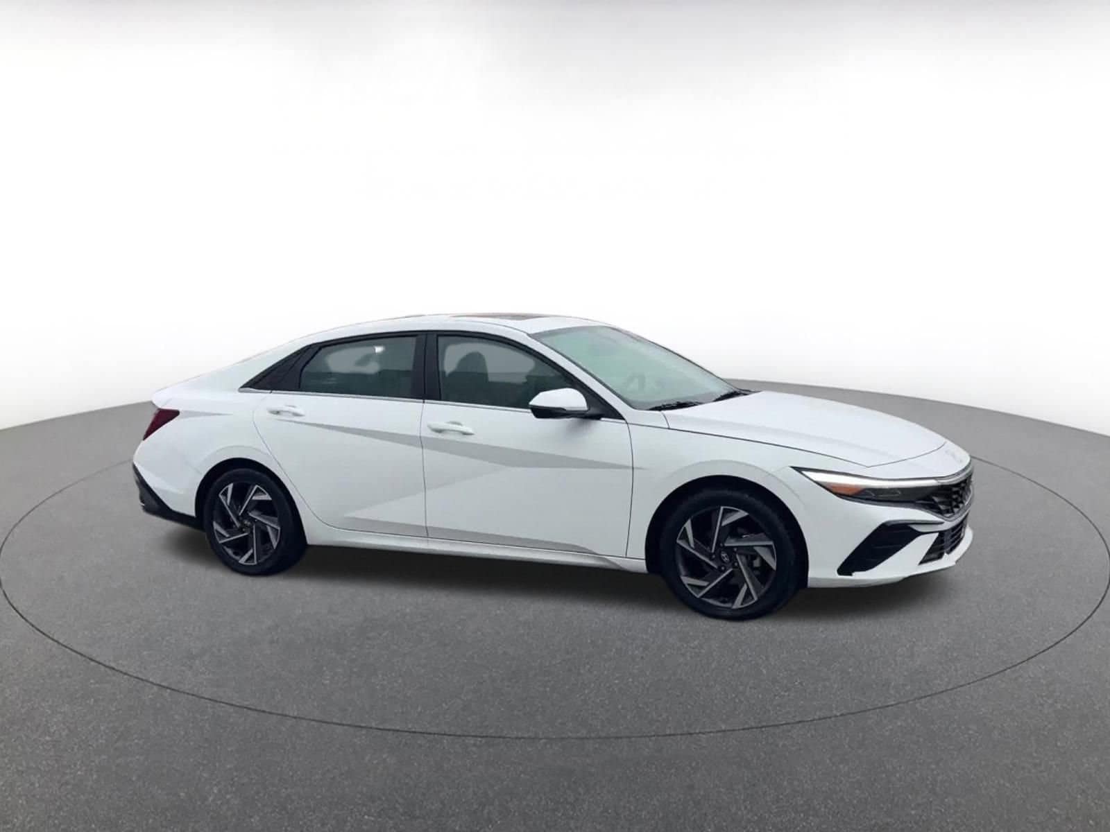 Thumbnail: 2025 Hyundai Elantra - 2