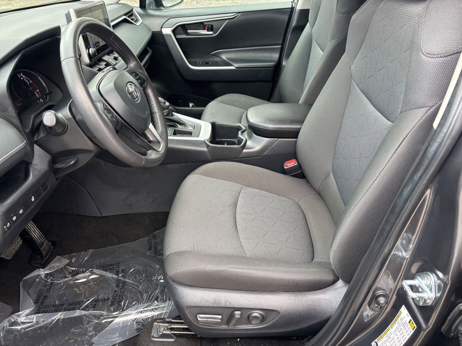 Thumbnail: 2025 Toyota RAV4 - 23