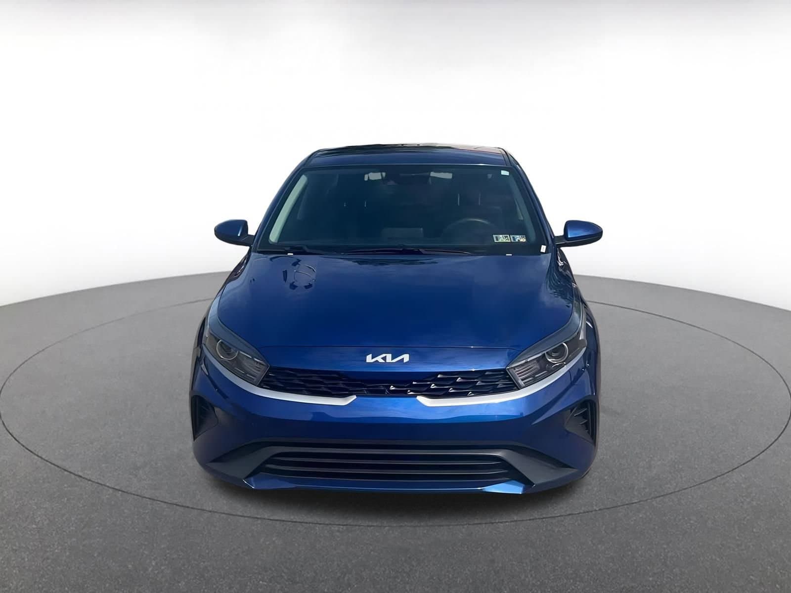 Thumbnail: 2023 Kia Forte - 4