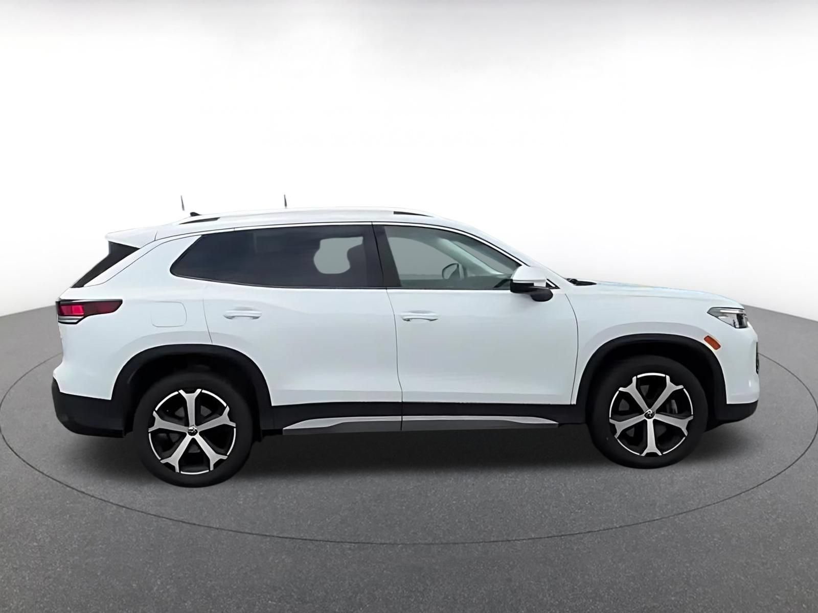 Thumbnail: 2026 Volkswagen Tiguan - 16