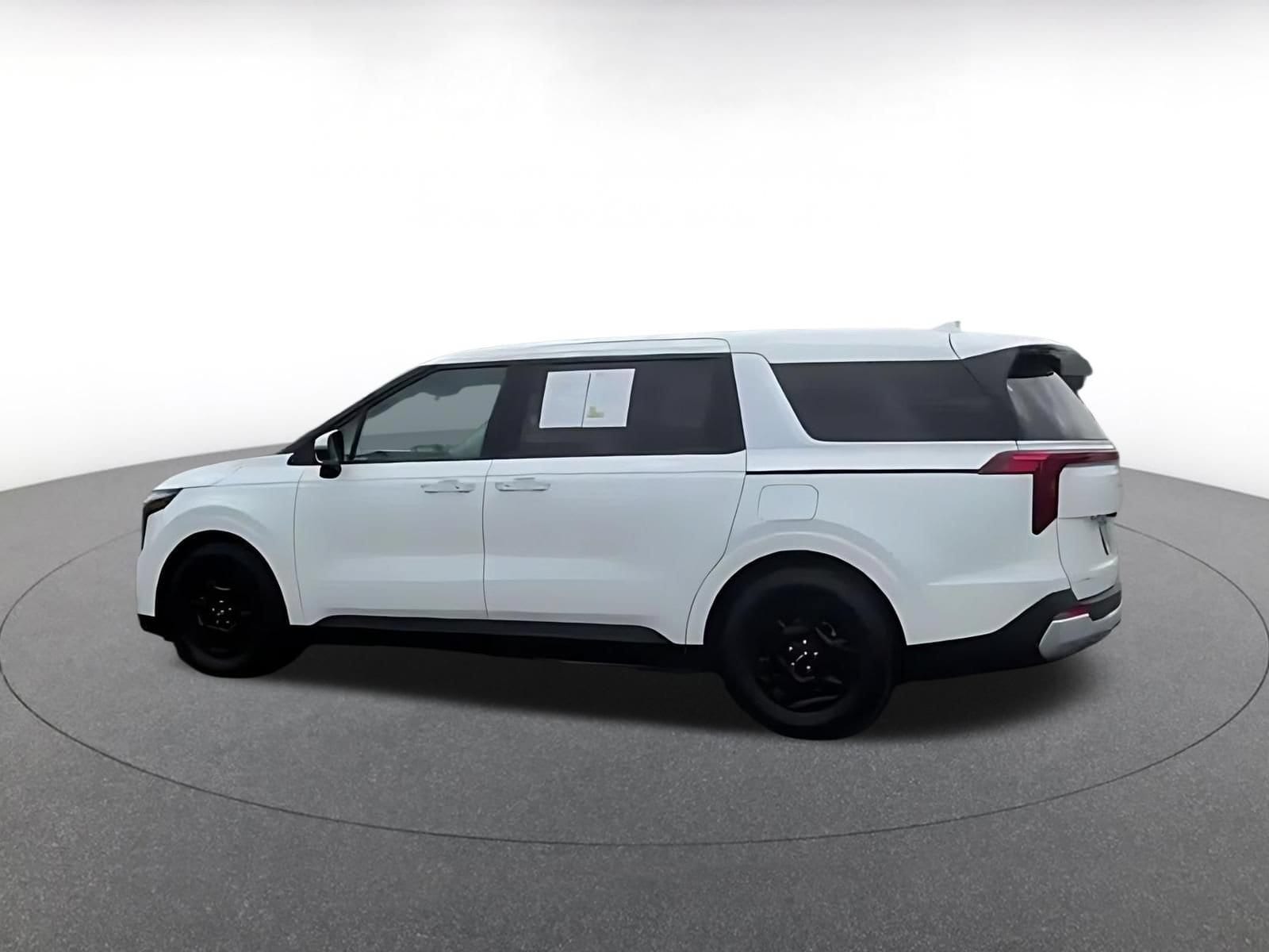 Thumbnail: 2026 Kia Carnival - 9
