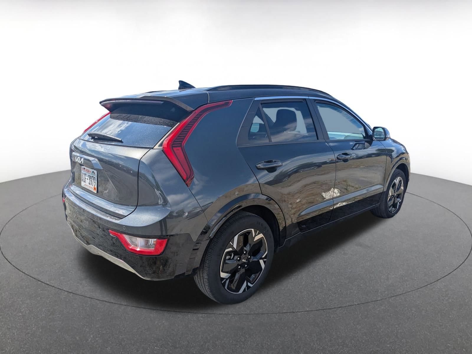 Thumbnail: 2023 Kia Niro - 5