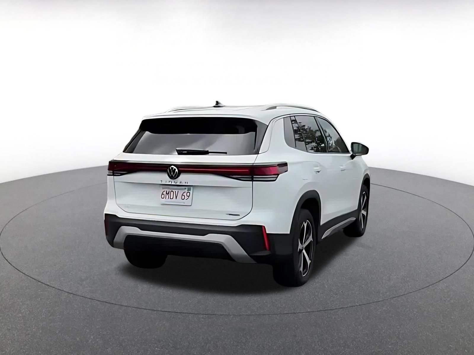 Thumbnail: 2026 Volkswagen Tiguan - 12
