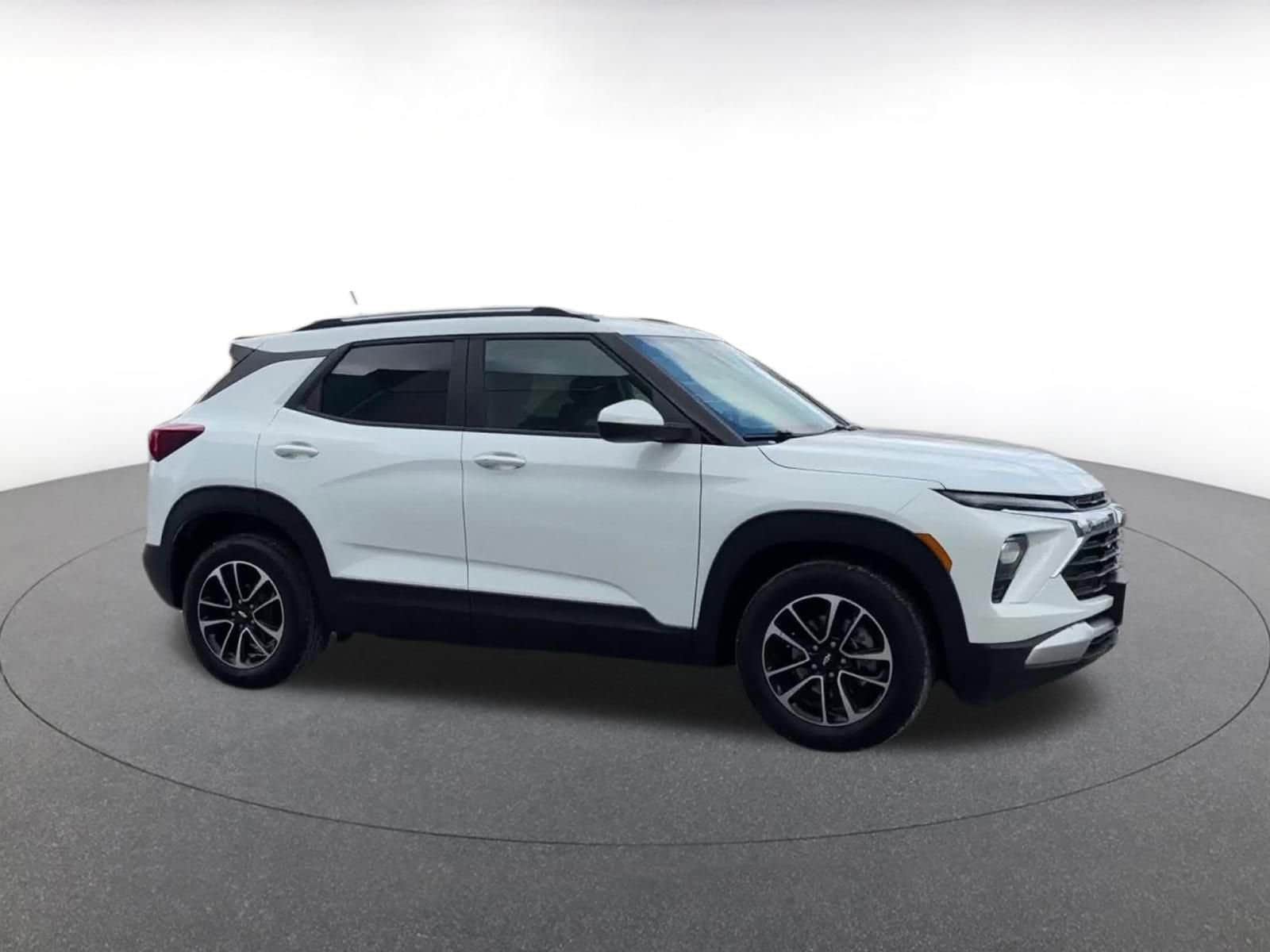 Thumbnail: 2025 Chevrolet TrailBlazer - 2