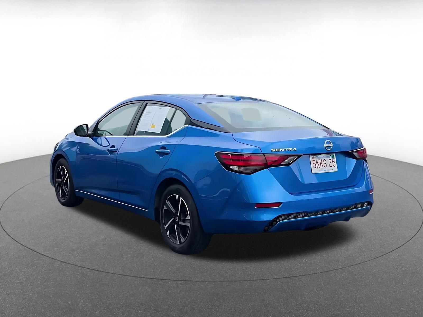 Thumbnail: 2025 Nissan Sentra - 10