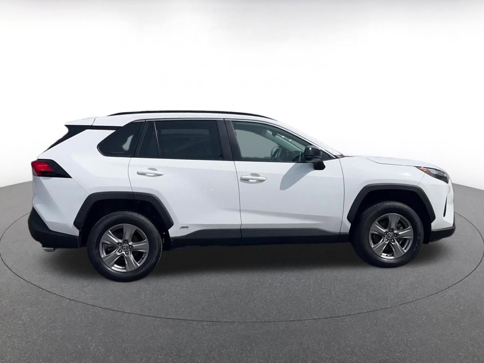 Thumbnail: 2025 Toyota RAV4 - 15