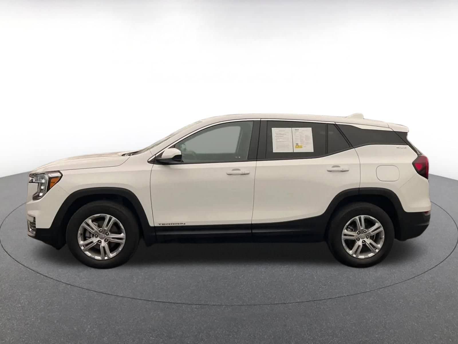 2024 GMC Terrain SLE - Photo 8