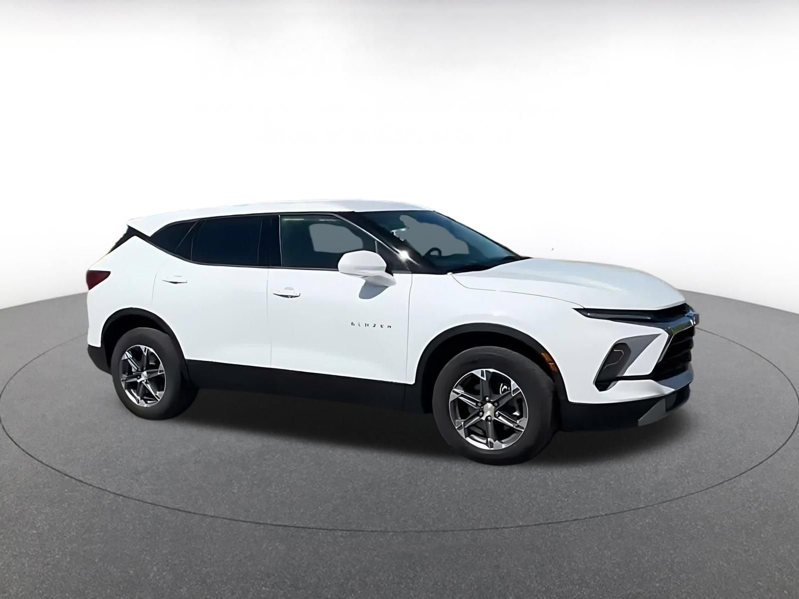 Thumbnail: 2026 Chevrolet Blazer - 2