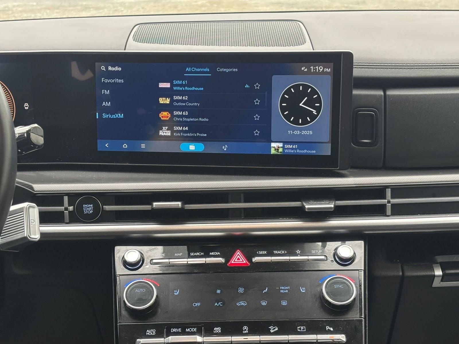 Thumbnail: 2025 Hyundai Santa Fe - 18