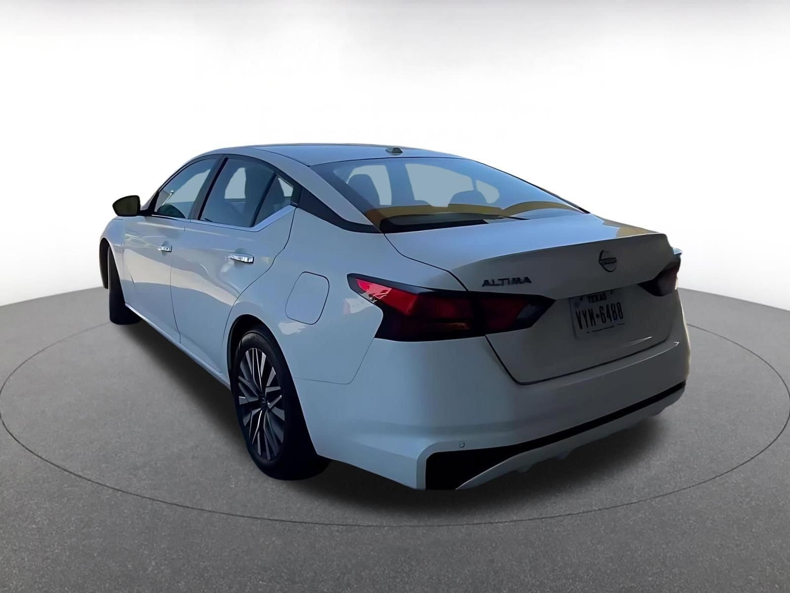 Thumbnail: 2025 Nissan Altima - 10