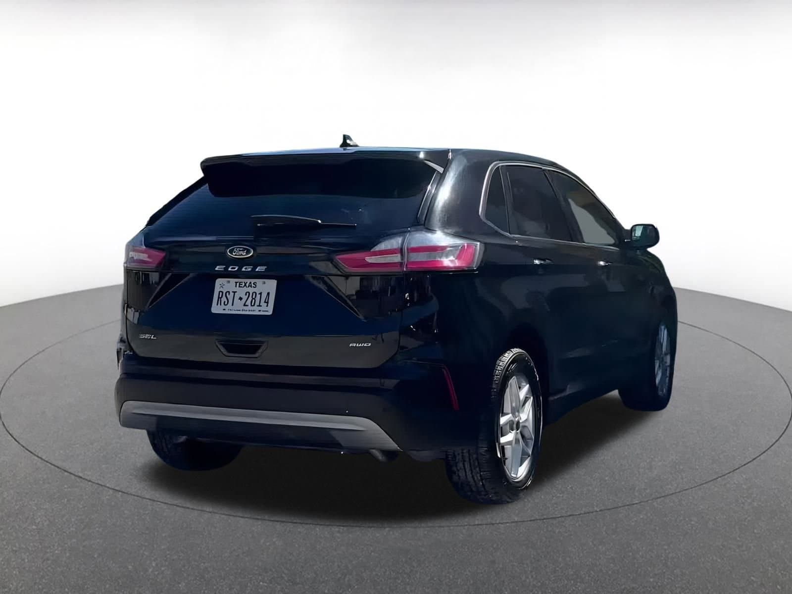 Thumbnail: 2022 Ford Edge - 14