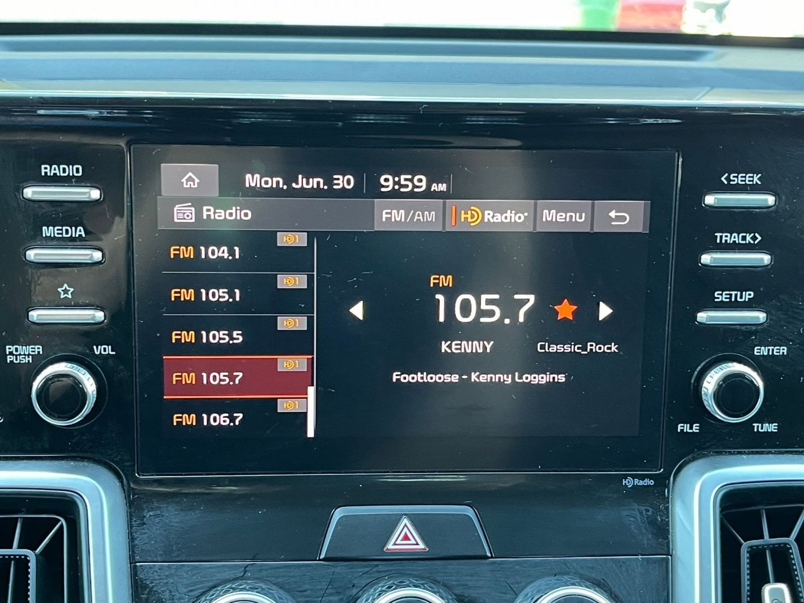 Thumbnail: 2023 Kia Sorento - 20